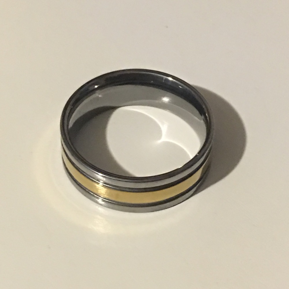 Men’s Ring - Picture 2 of 2